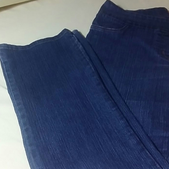 (3/$40) Comfortable Pull-on Jeans - Picture 8 of 8